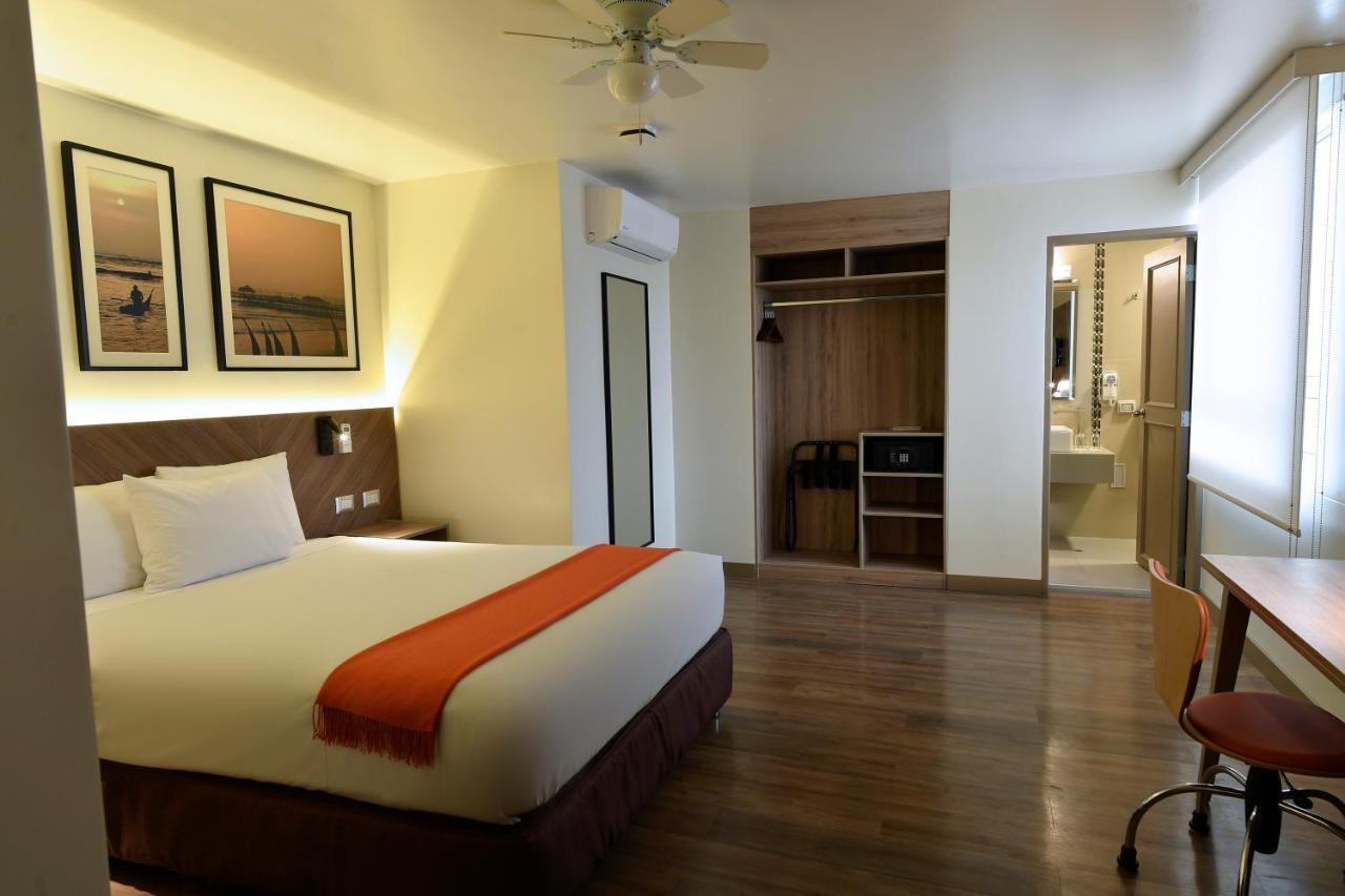Hotel Casa Andina Standard Trujillo Plaza Esterno foto