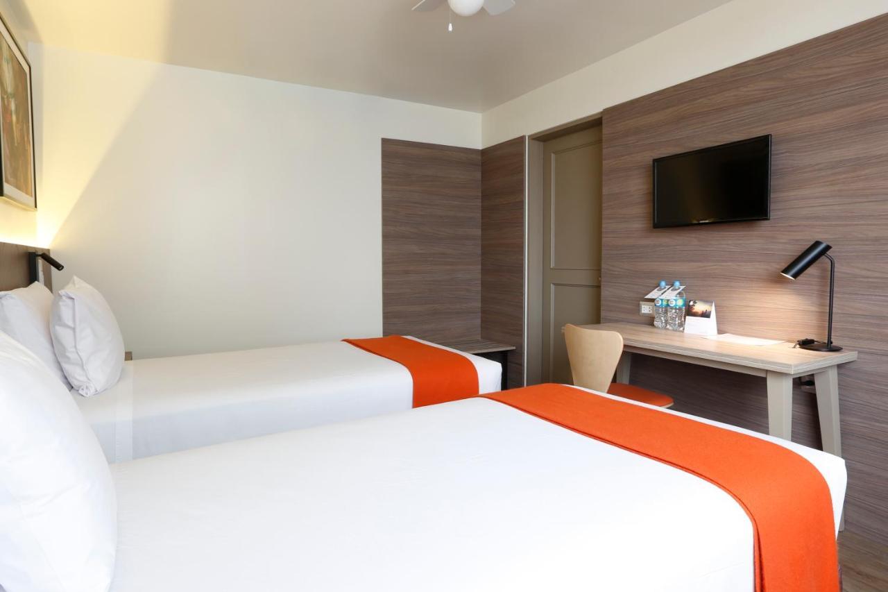 Hotel Casa Andina Standard Trujillo Plaza Esterno foto