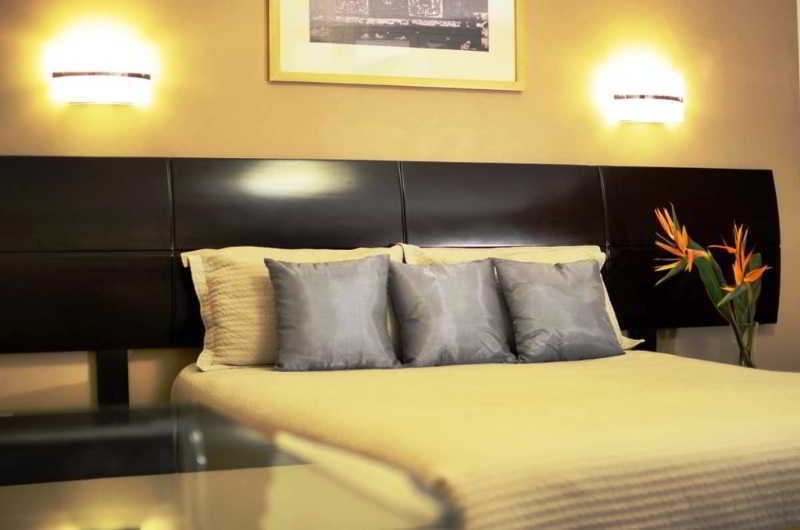 Hotel Casa Andina Standard Trujillo Plaza Esterno foto